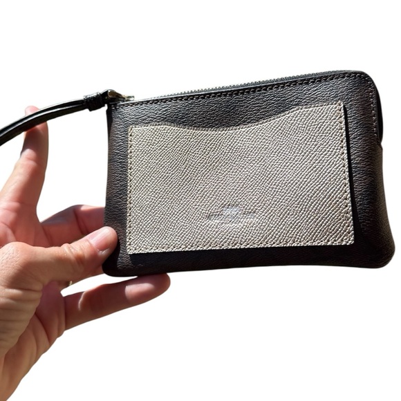 Coach Wristlet Dark Brown Signature With Gold Front Pocket 4 X 6 - Picture 1 of 8
